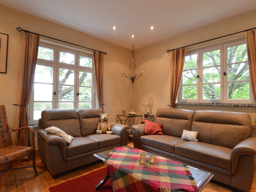 Furnished Bungalow In Monceau En Ardenne With Garden Barbecue Oizy Habitación foto