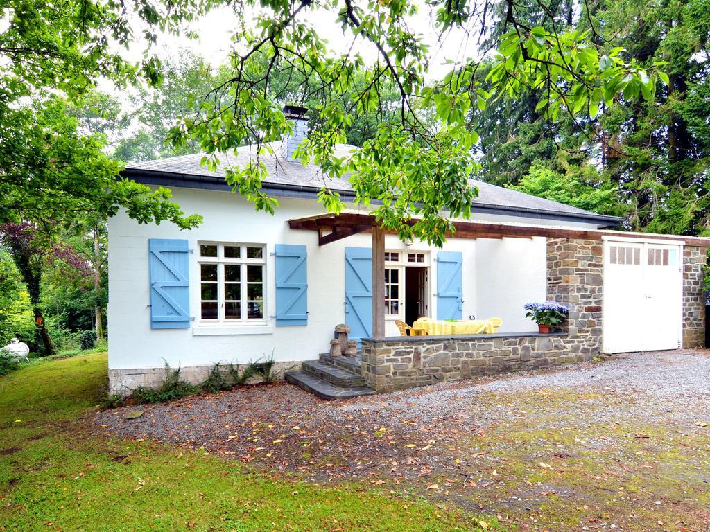 Furnished Bungalow In Monceau En Ardenne With Garden Barbecue Oizy Exterior foto